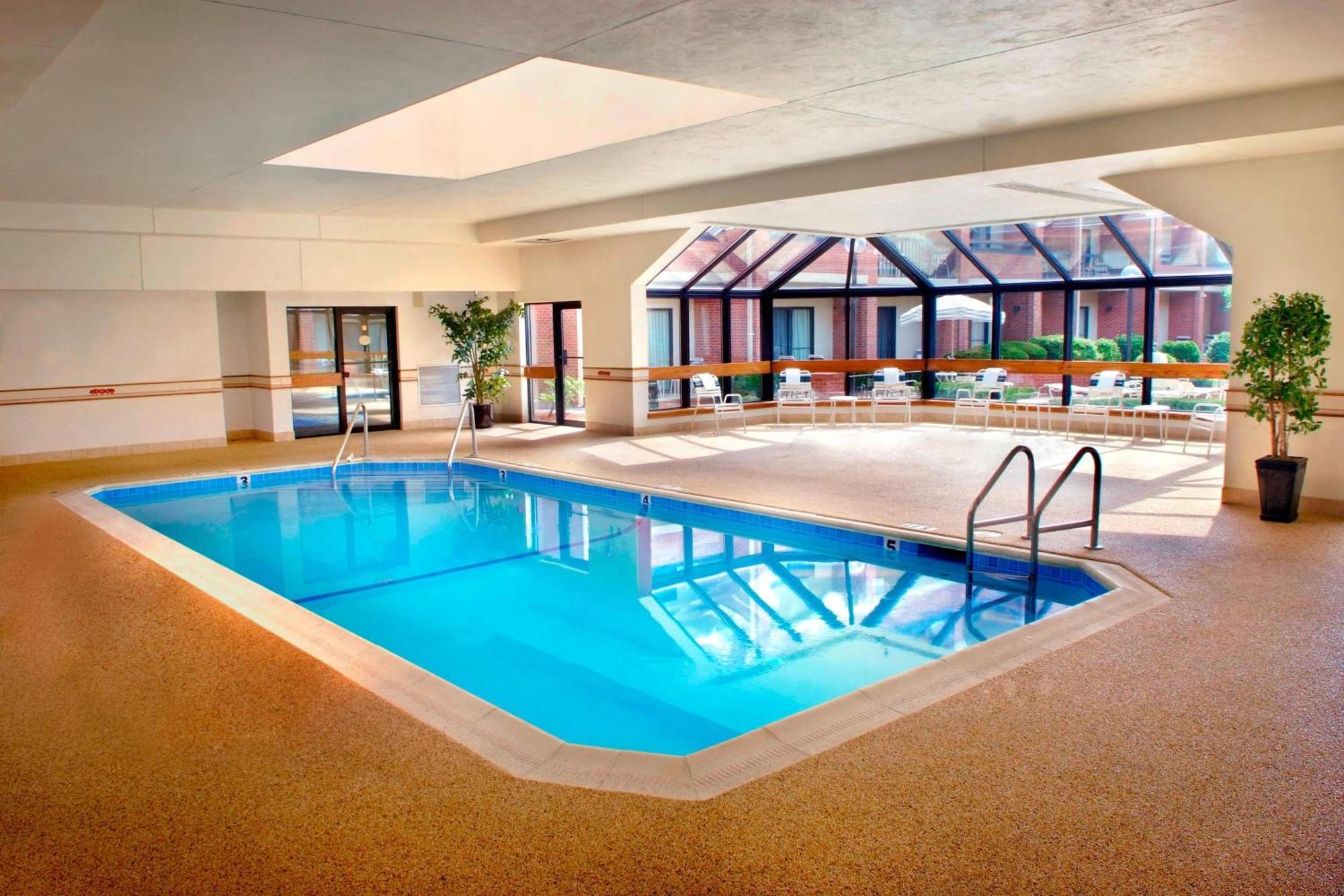 Отель Sonesta Select Boston Foxborough Mansfield Экстерьер фото